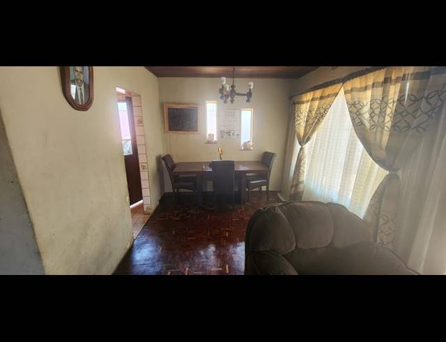 2 BEDROOM HOUSE FOR SALE IN MOROKA